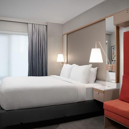 Springhill Suites By Marriott New York Manhattan Times Square Экстерьер фото