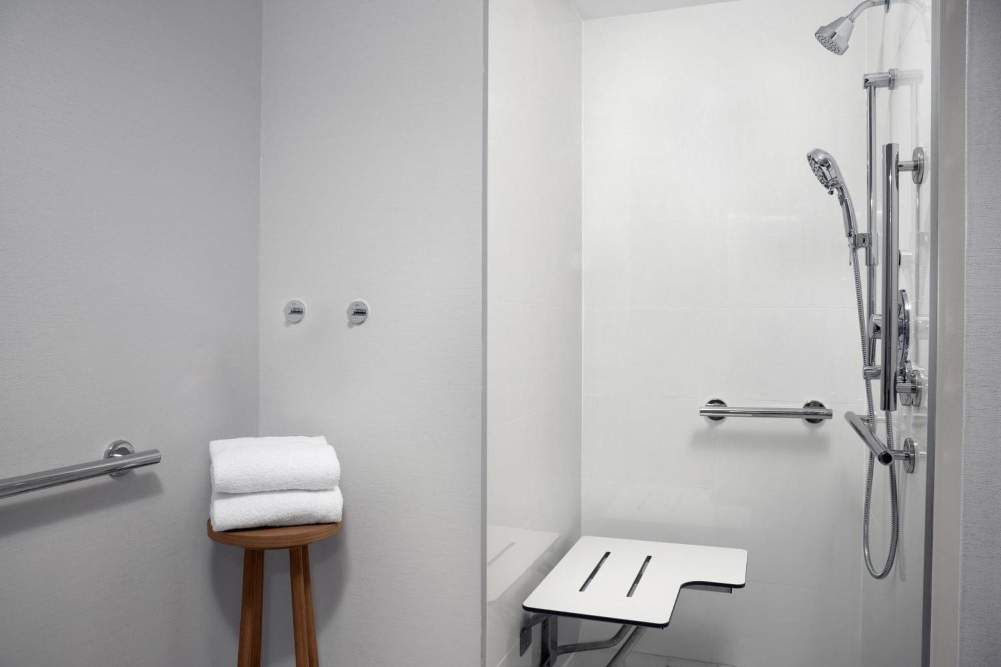 Springhill Suites By Marriott New York Manhattan Times Square Экстерьер фото