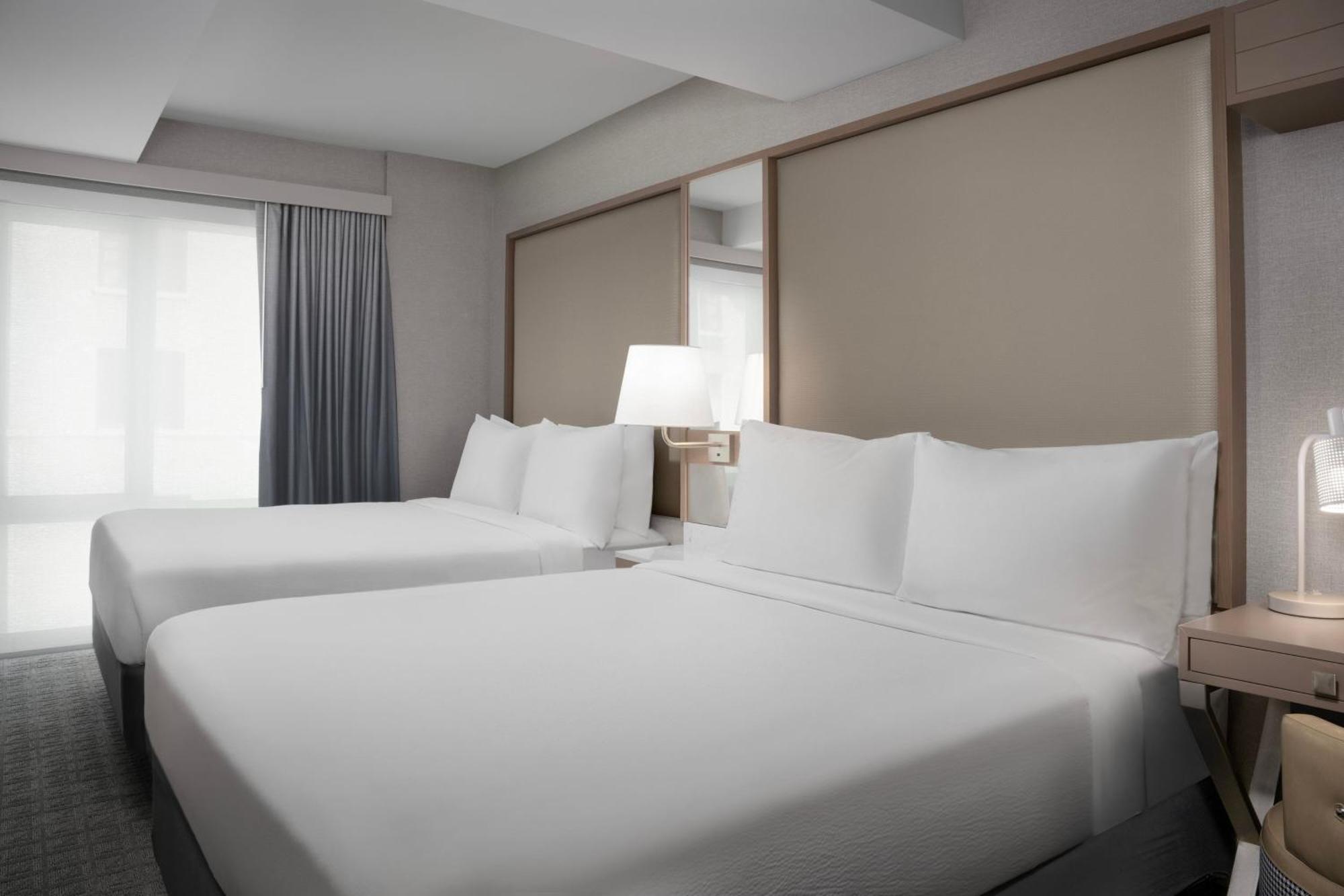 Springhill Suites By Marriott New York Manhattan Times Square Экстерьер фото