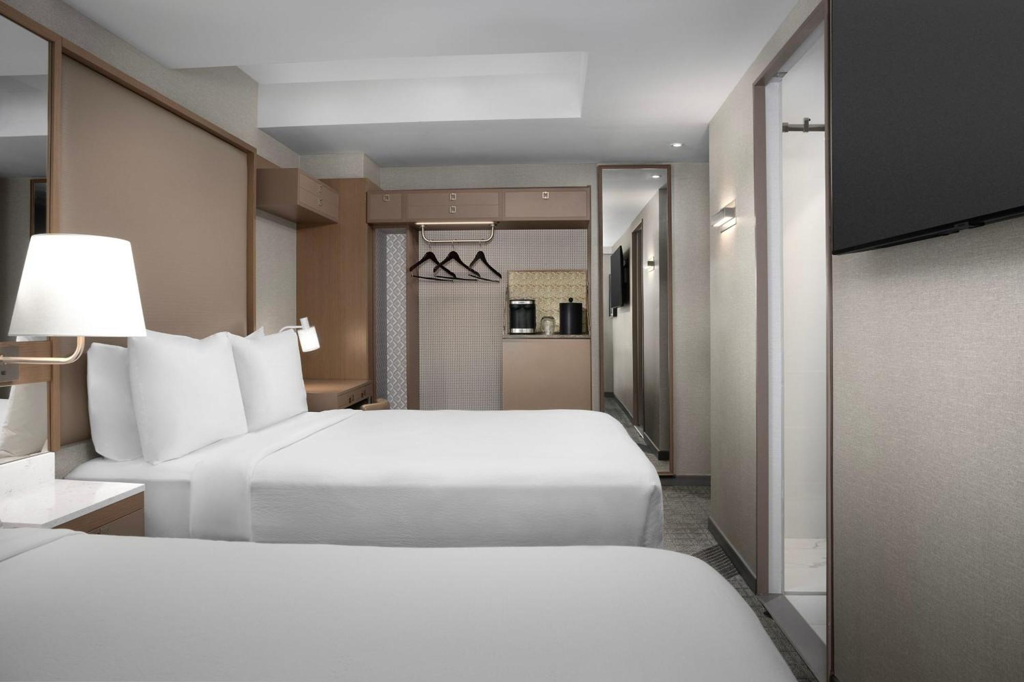Springhill Suites By Marriott New York Manhattan Times Square Экстерьер фото