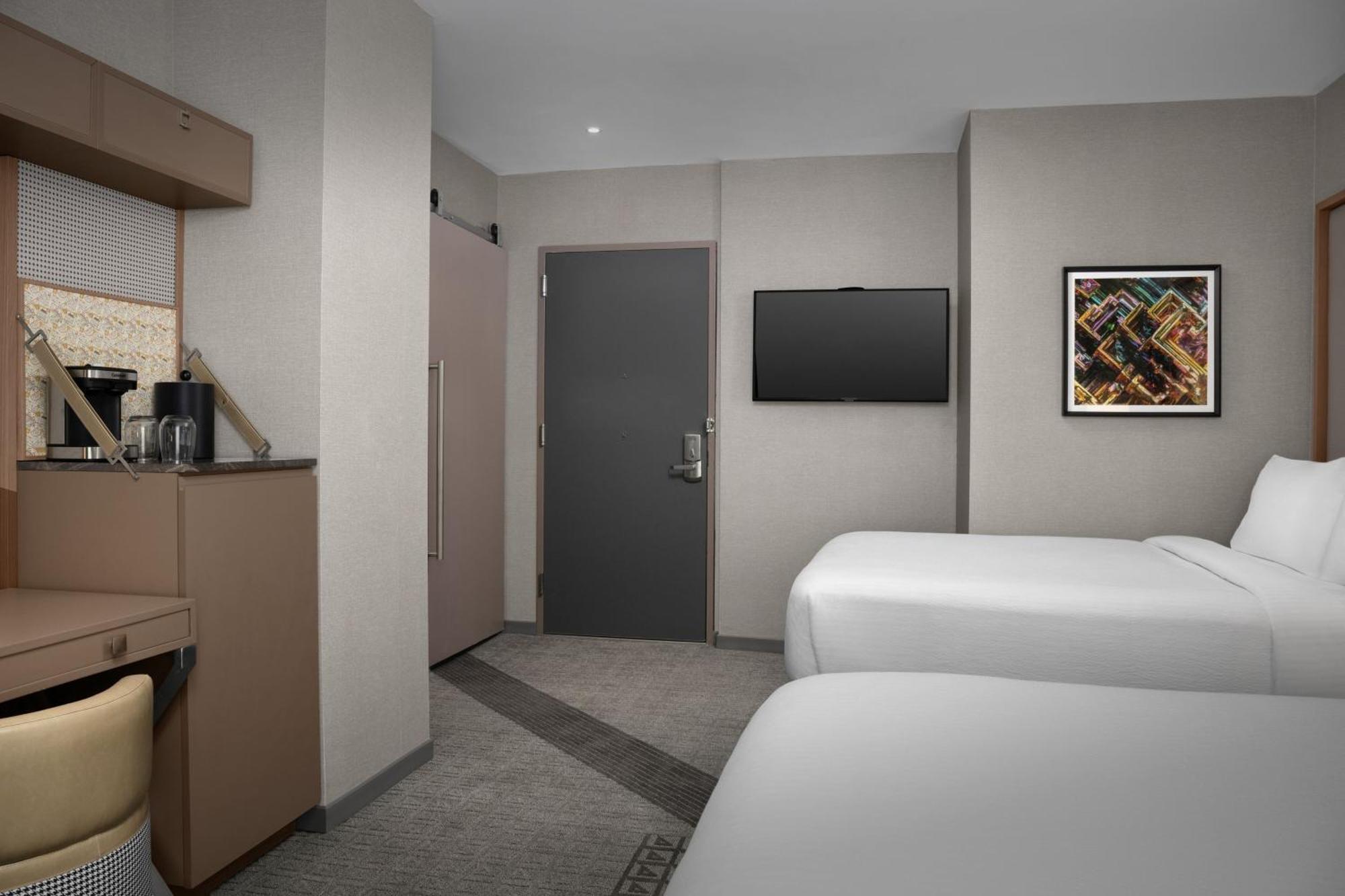 Springhill Suites By Marriott New York Manhattan Times Square Экстерьер фото