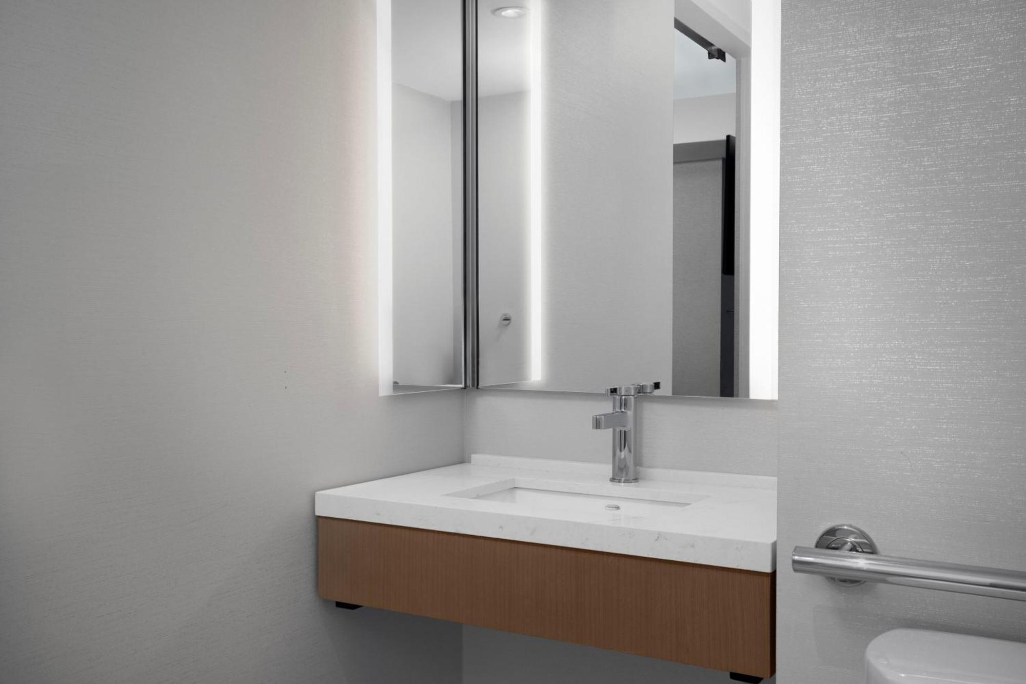 Springhill Suites By Marriott New York Manhattan Times Square Экстерьер фото