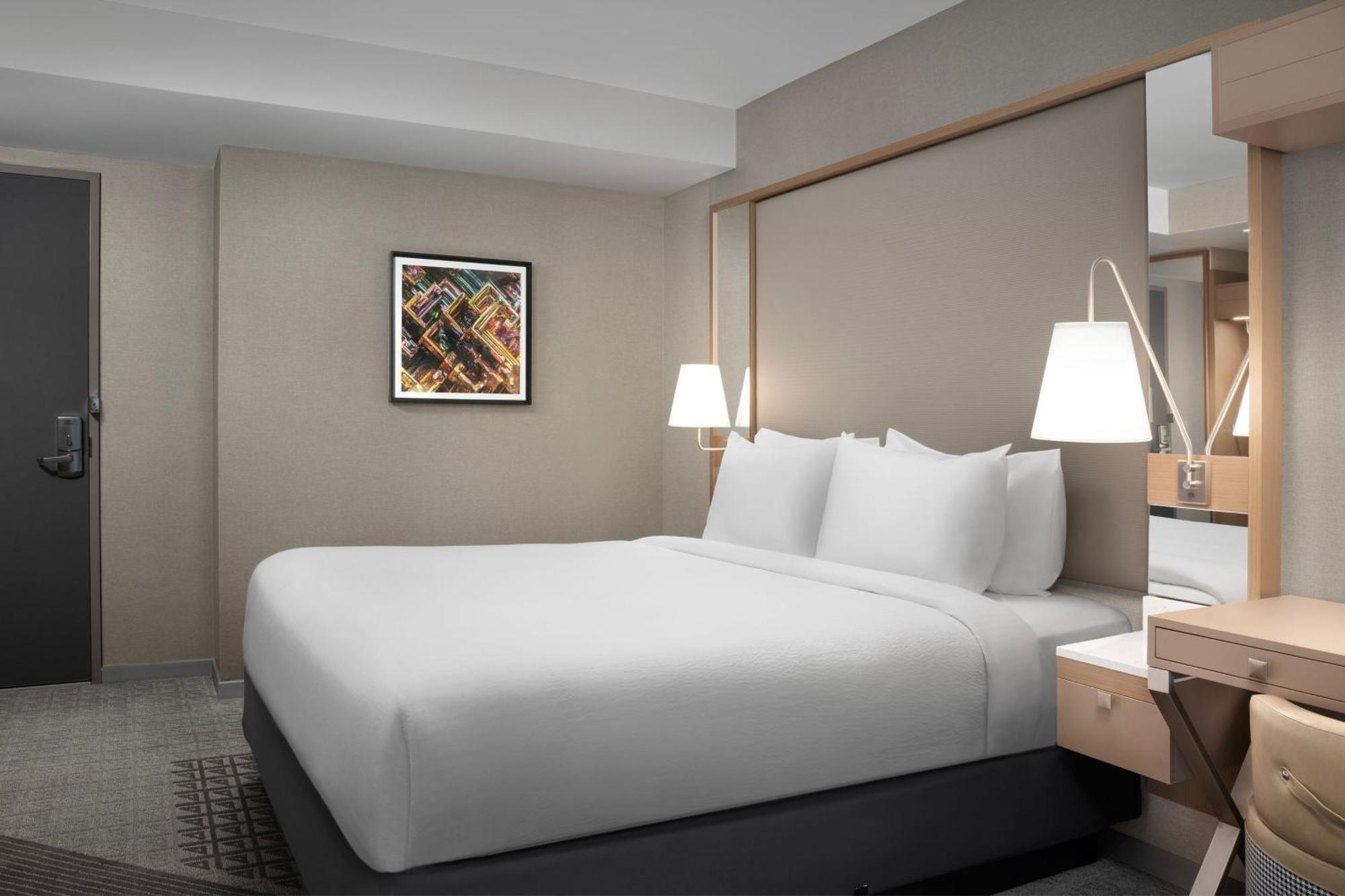 Springhill Suites By Marriott New York Manhattan Times Square Экстерьер фото